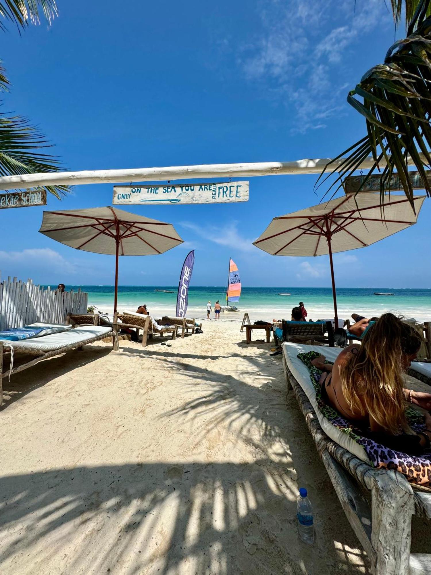 La Base Hotel Kiwengwa (Zanzibar) Exterior foto